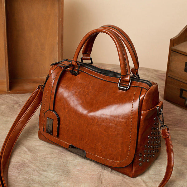 Large Capacity Brand Oil Wax Leather Rivet Boston Bag High Quality Female Crossbody Tote Shouler Bag